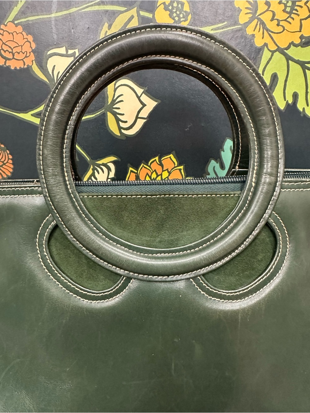 Vintage 1980s Bally Green Suede & Leather Circle Handle Bag - Picture 6 of 12
